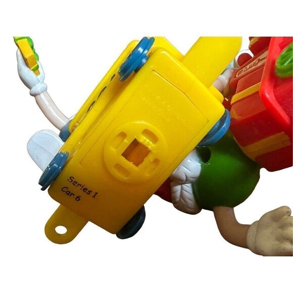 M&M Christmas Train Series 1 Engine Cars 1-6 Holiday Car Set Toppers missing cab - Picture 5 of 9